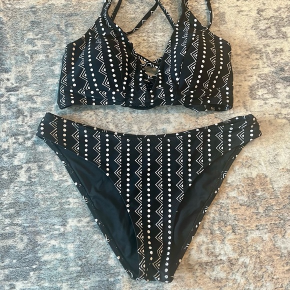 Printed lace up bikini - Picture 3 of 4